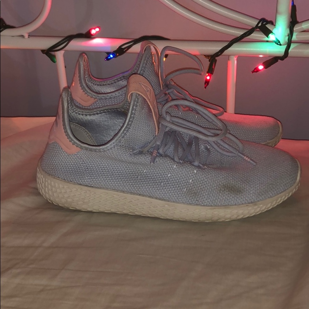 Shoes - Picture 3 of 4